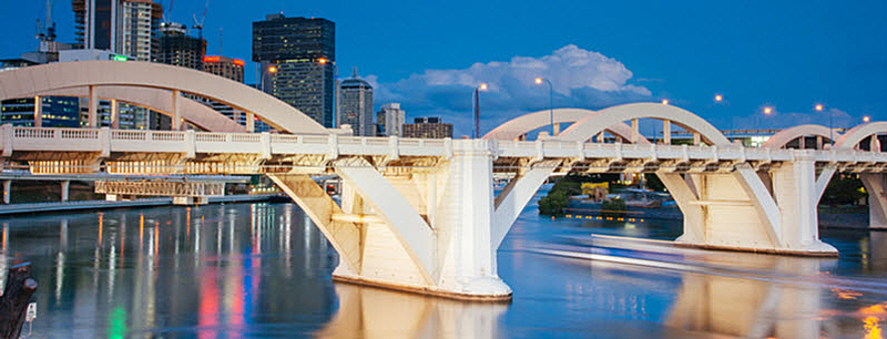 Brisbane skyline and William Jolly Bridge